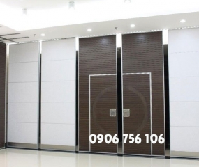 Vách ngăn di động có cửa